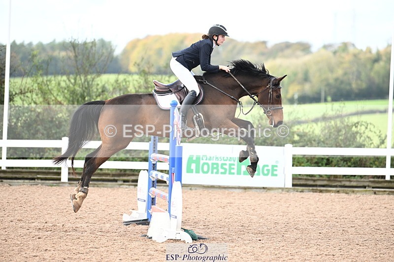 241023A-135638-00929 - Cls 4 Newcomers and 1.10m Open