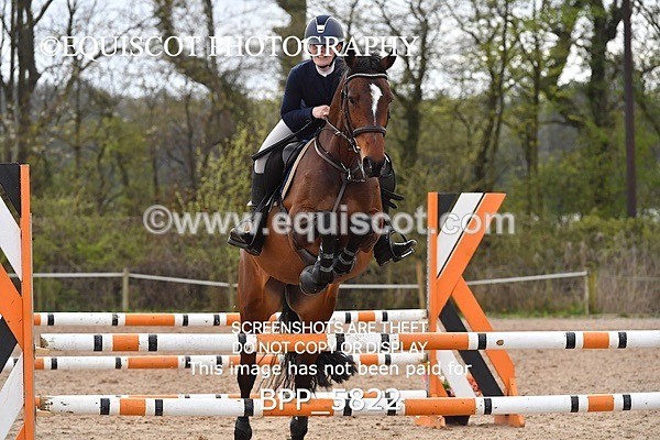 BPP_5822 - CLASS 24 SUN Senior British Novice/ 90cm Open