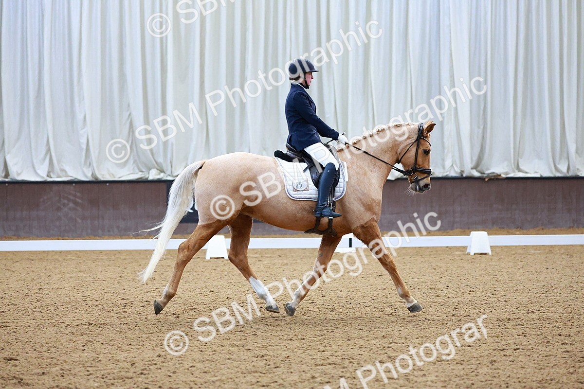 SBM_001215 - Class 18-15-16-22 - Elementary 5 Novice 5-Novice 6