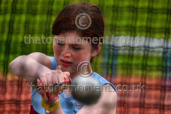 Opener25-923665 - Field Female