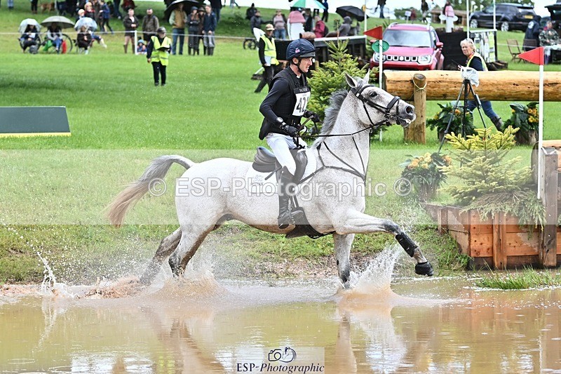 240526-132641-22860 - 421-ASK_FOR_MANCHIER-Tom_Jackson