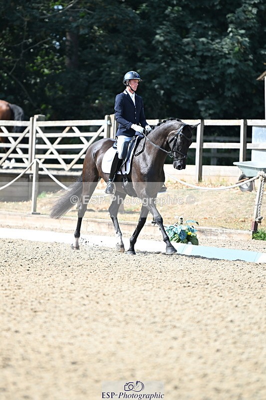 250810A-102432-05135 - 009-Ben.JamesClapton.Banks.Primadonna