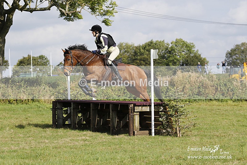  WWHT 171021 3117 - Intermediate (0.90m)  17/10/21