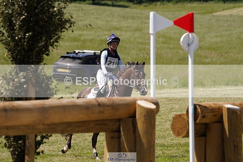 240629X-143300-3222 - 211-Valentine_Emsens-FELINE