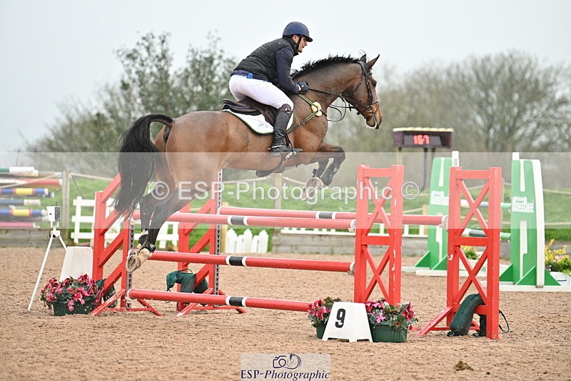 240315A-110634-00323 - Cls 2 Snr Newcomers