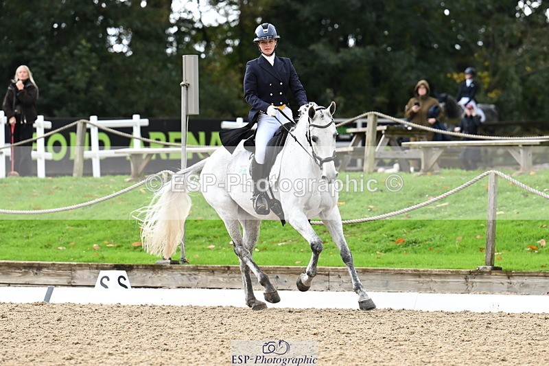 251023A-120445-02158 - B-141-Erin.Neale