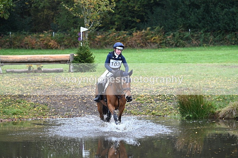 WJ7_3136 - Time 10:47 to 11:11 at the water