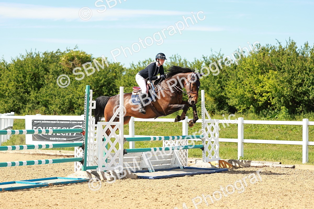 SBM_002707 - Class 4 - Senior Newcomers - 1.10m