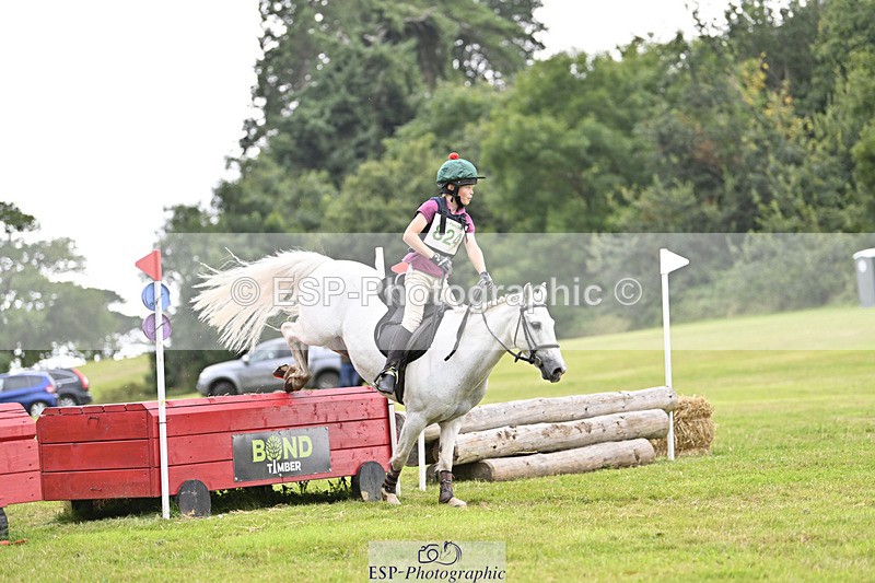 240825X-165518-37637 - 80cm XC 16.30 to 17.30