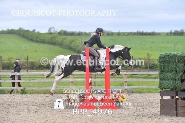 BPP_4976 - CLASS 24 SUN Senior BritiNovice/ 90cm Open