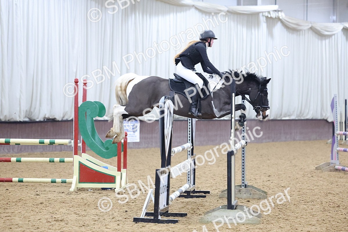 SBM_003288 - Class 11 - Blue Chip Pony Newcomers - 1.00m Open