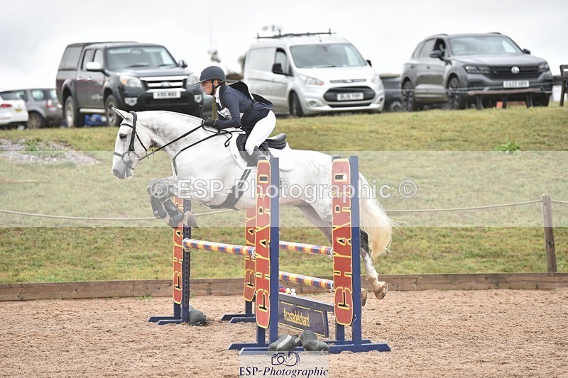 250830-112132-00533 - B-060-Helen.Hickson