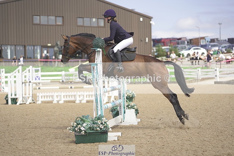 230810A-131956-02381 - Cls 4 1.05m Amateur Quali