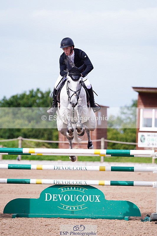 240803A-101400-07149 - Cls 29 Snr Foxhunter