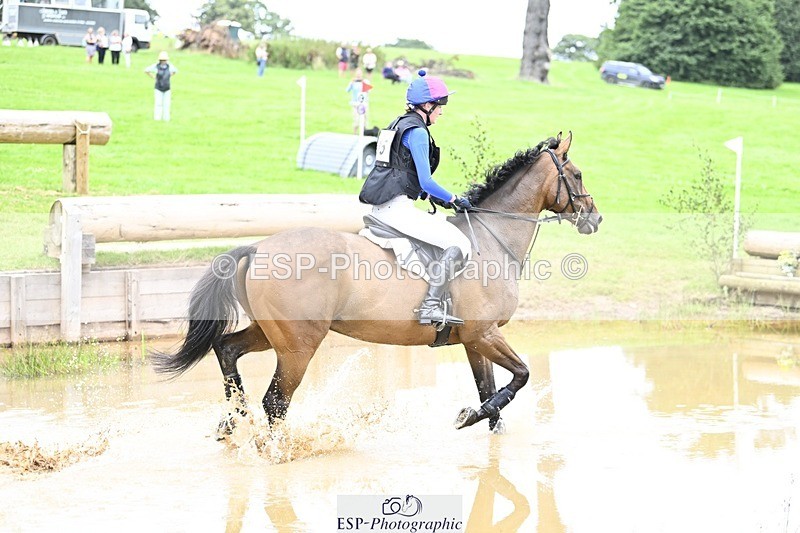 240803-115328-03818 - 015-Lara_Clarkson-NEWTIDE