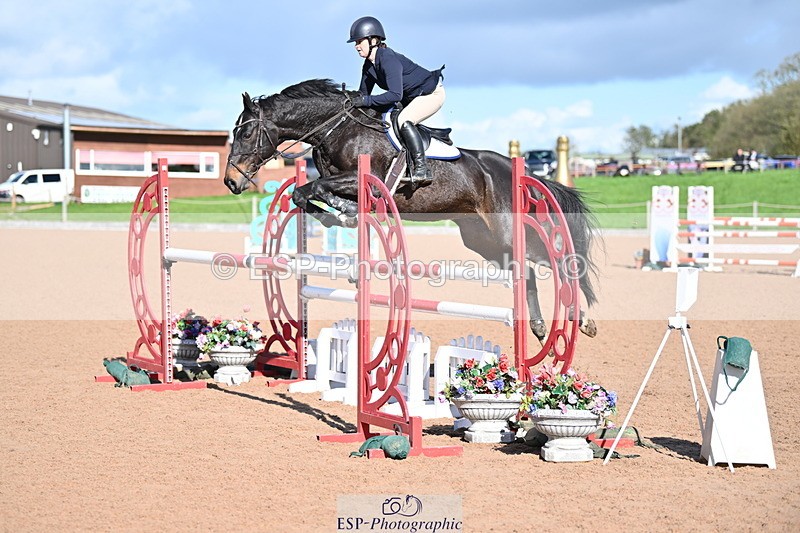 231014A-114120-04459 - Cls 18 Newcomers & 1.10m Open