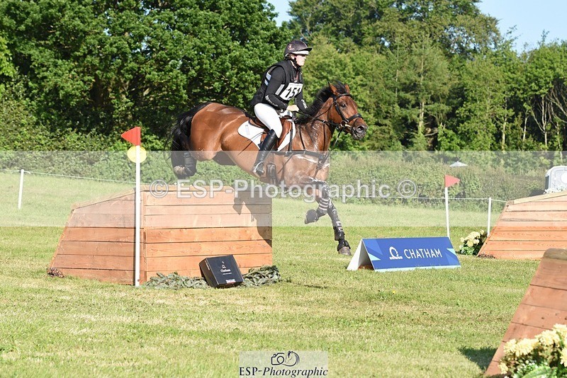 230527-180004-14273 - 151-GREANNANSTOWN_QUARRYMAN_GIRL-Grace_Taylor-XC