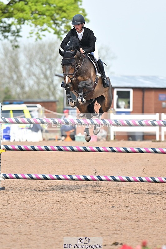 240512A-104725-17375 - Cls 48 National 1.30m Open