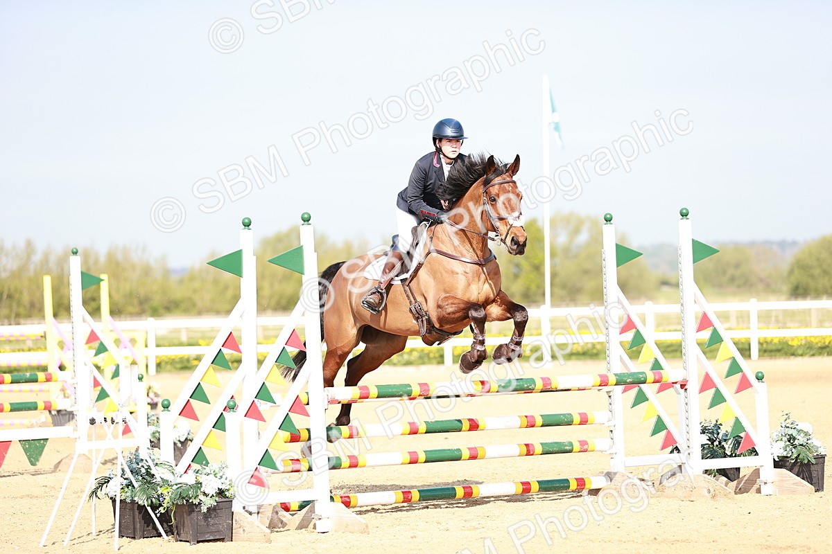  - Class 21 - Senior British Novice - 90cm