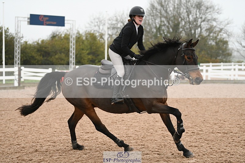 241103A-110434-07667 - SUN Cls 21 Snr Newcomers and 1.10m Open