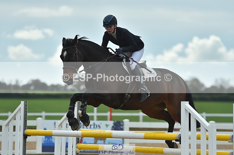 231111A-122832-01856 - Cls 12 Newcomers & 1.10m Open