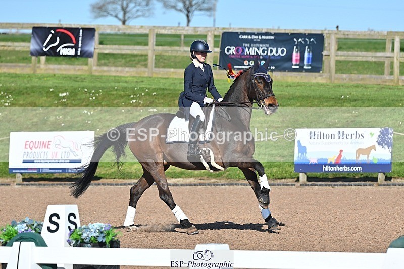 250405-154025-11831 - Cls 28 Young Riders Team