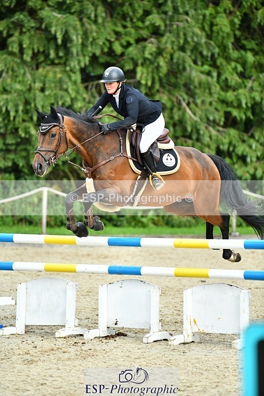 230712-180003-25654 - Cls 57 Newcomers & 1.10m Open