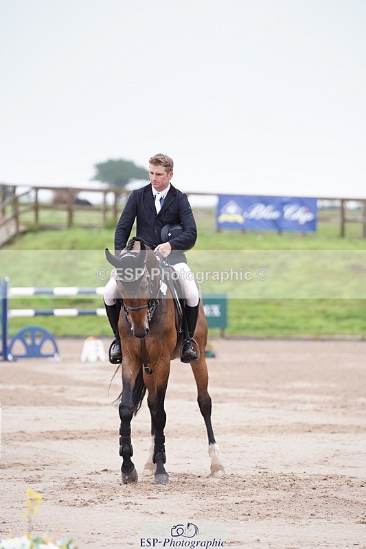 240720A-114200-14387 - Cls 3, 3 Star Small Tour 1.40m