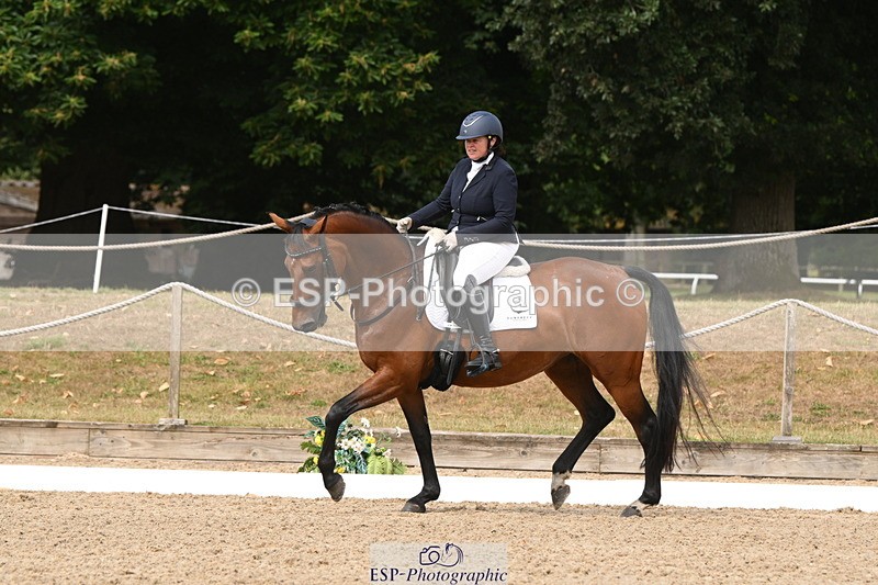 250719A-104933-04039 - 134-Carly.Moore-Taylors.Park.De'.Debutant