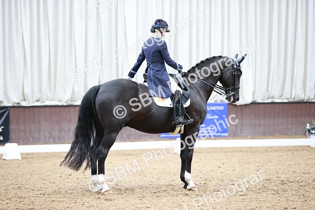 SBM_016711 - Class 5 - FEI INT II - 17.24-18.20