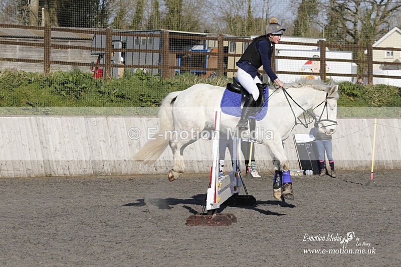 _EST0101 - Bourne Valley Riding Club Winter Showjumping 27/03/22