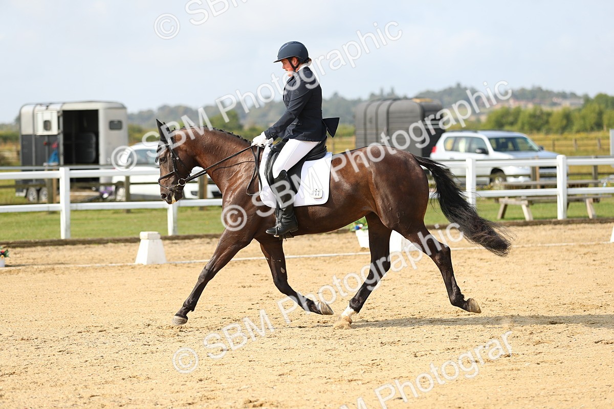 SBM_015567 - Class 13 - Novice 23 - 9.54-11.04