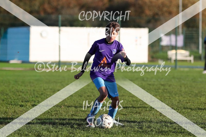 1DX20050 - 2025-11-23 FC Abbey Meads U13 Purple V Highworth Town Junior FC U13 T