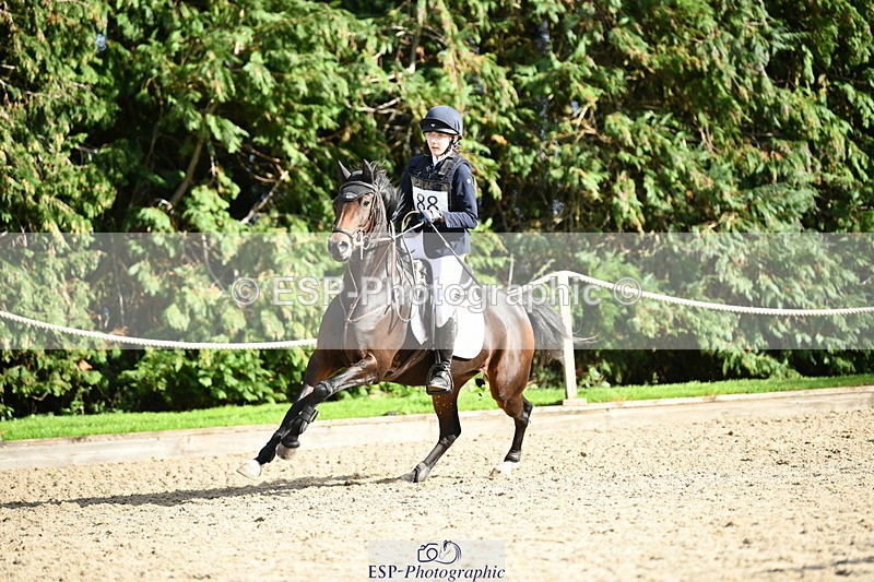 251004A-151837-01775 - Classes 8 & 9 70cm