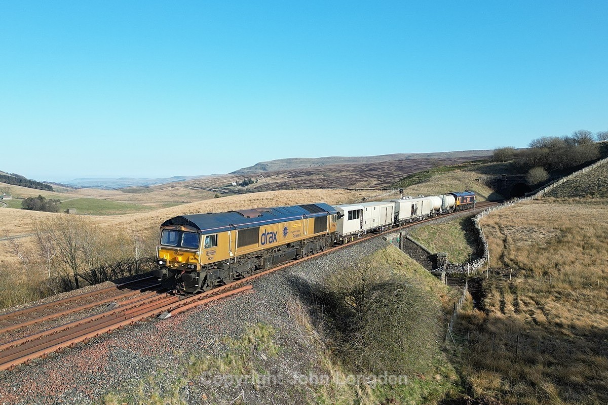 JL - 8.4.25 66301/737 3Q99 Carlisle Upperby - Carlisle Upperby, Lunds - Latest shots