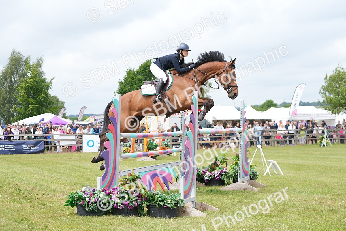 SBM_06552 - Class 202 - National 1.40m Open