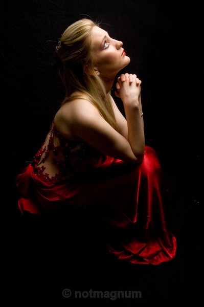 LOOKING TO THE LIGHT - PHOEBE