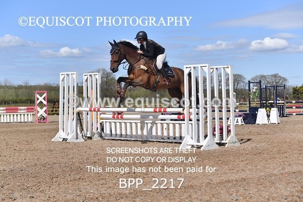 BPP_2217 - CLASS 22 SUN Senior BritiNovice/ 90cm Open
