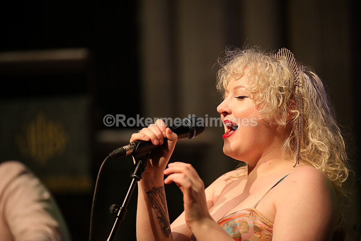 FOLK N BLUES-547 - FOLK and BLUES SEPT 2022