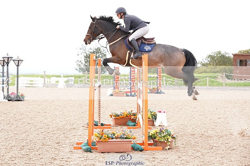 241004A-145520-00840 - Fri 04 Snr Fox & 1.20m Open