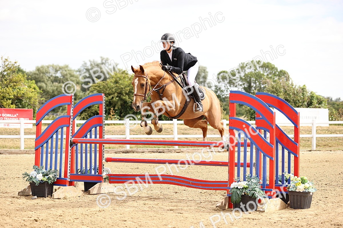 SBM_009528 - Class 8 - Senior Newcomers - 1.10  Open