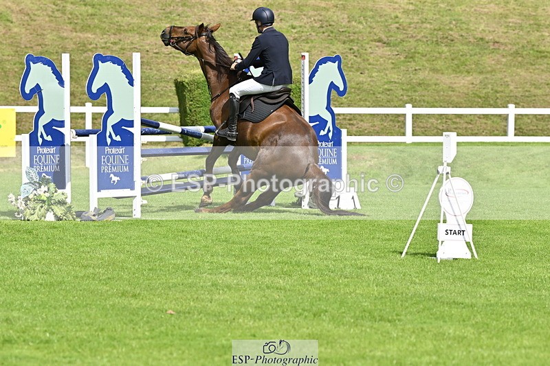 250613A-094524-00106 - Cls 1 Snr Newcomers and 1.10m Open