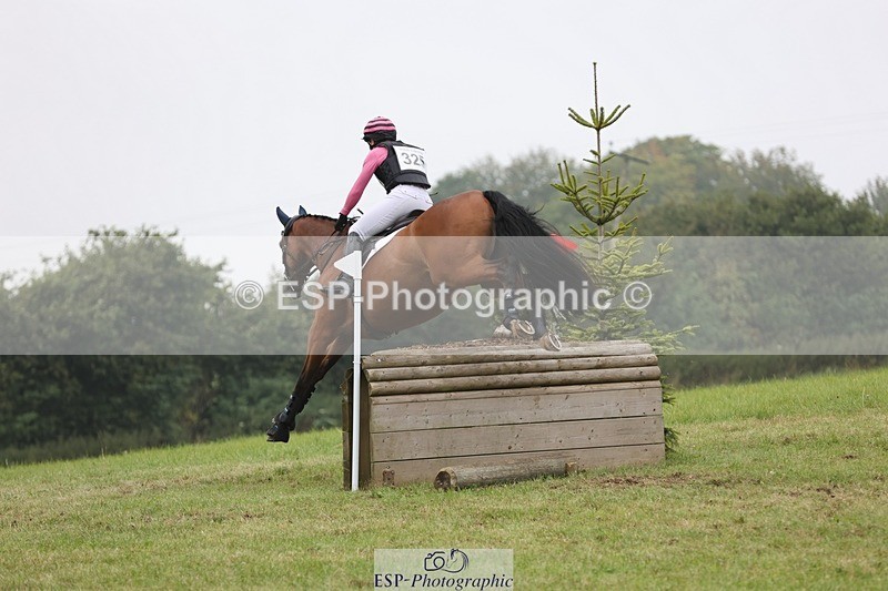 240901A-132049-09079 - 325-Julia.Knight-Jones-JANNES