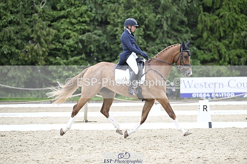 240523-154930-05331 - 411-NEFFECT_S-Kat_Raybould