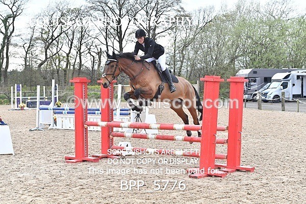 BPP_5776 - CLASS 24 SUN Senior British Novice/ 90cm Open