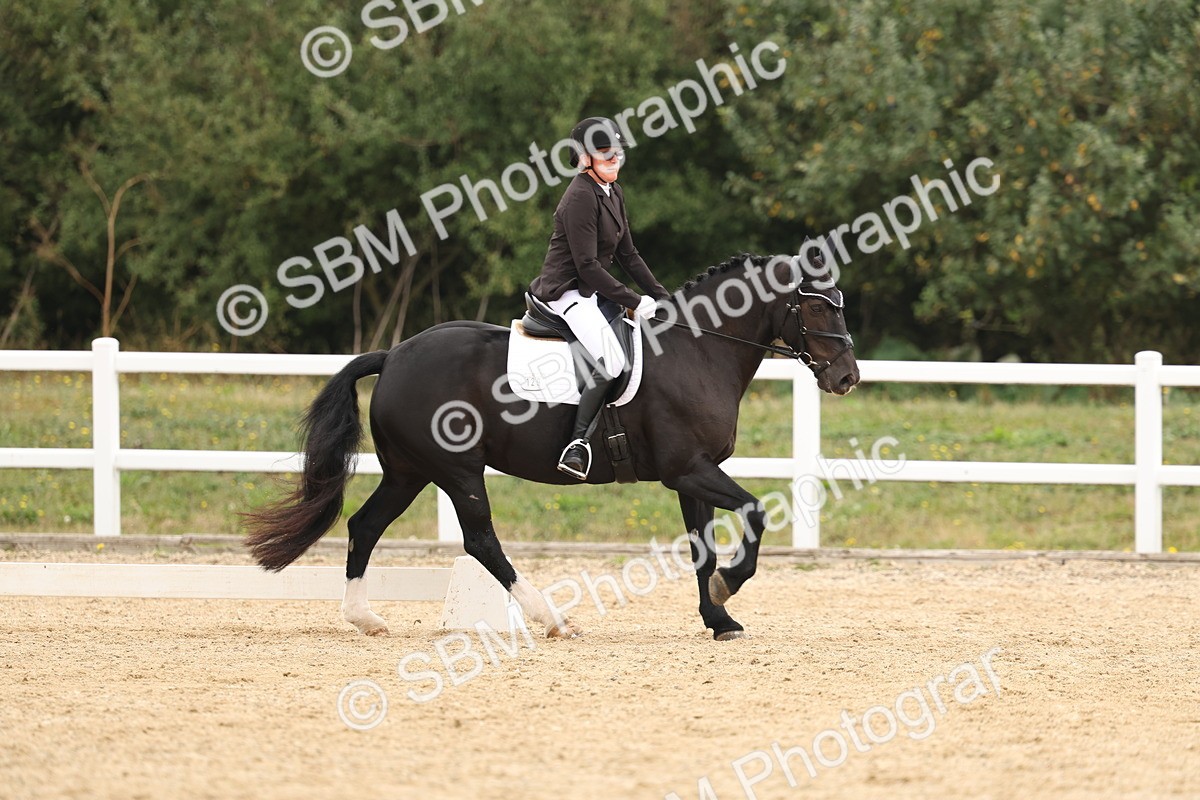 SBM_00941 - Class 8 - Novice 27 Champs