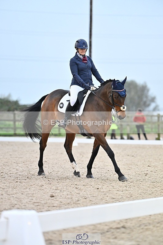 241103-155324-03254 - Novice 1 - 14.44 to 16.08