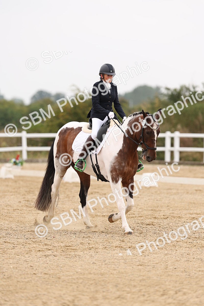 SBM_01680 - Class 9 - Novice 27 Champs