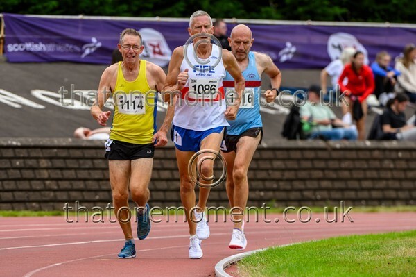 CEM26-926587 - Track Male Set Two