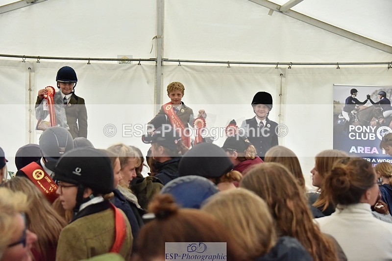 230825-171946-13008 - Friday 60cm and 70cm presentations